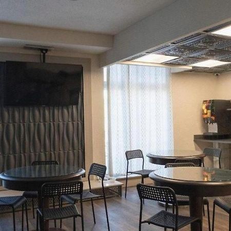 Hotel Chataura ディアボーン エクステリア 写真