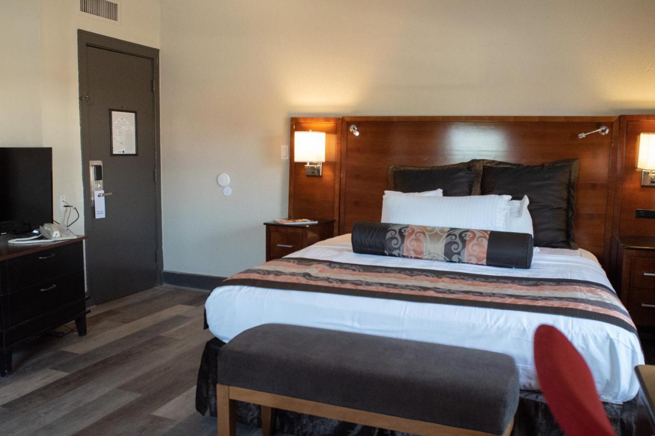 Hotel Chataura ディアボーン エクステリア 写真