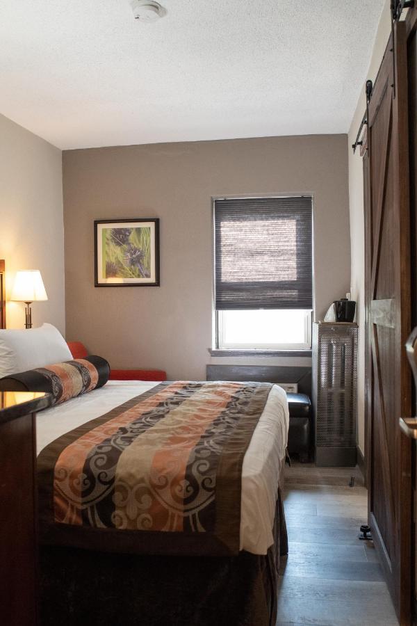 Hotel Chataura ディアボーン エクステリア 写真