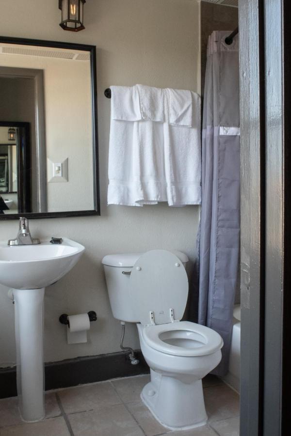 Hotel Chataura ディアボーン エクステリア 写真