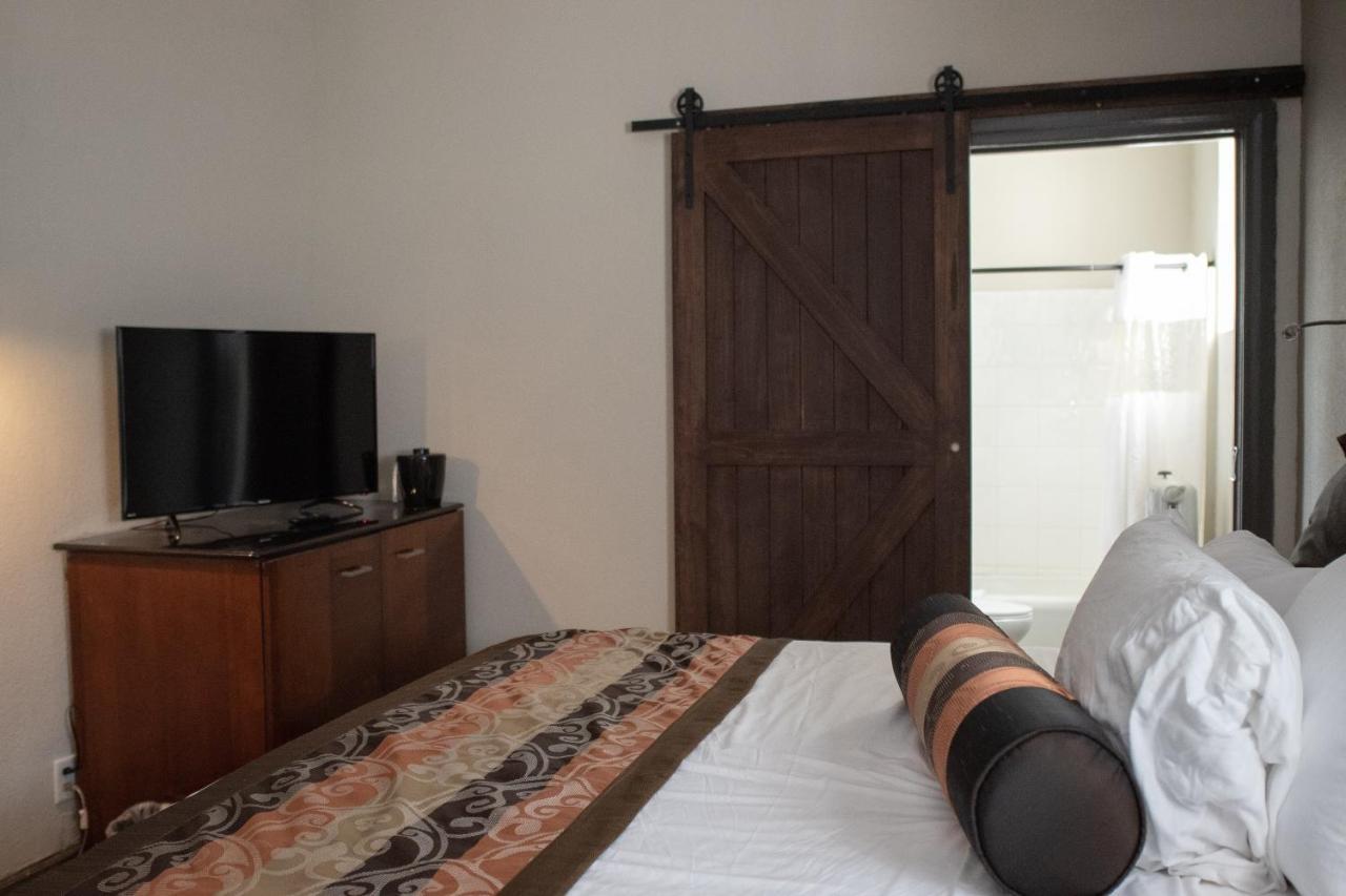 Hotel Chataura ディアボーン エクステリア 写真